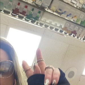 Meet your Posher, Noelle